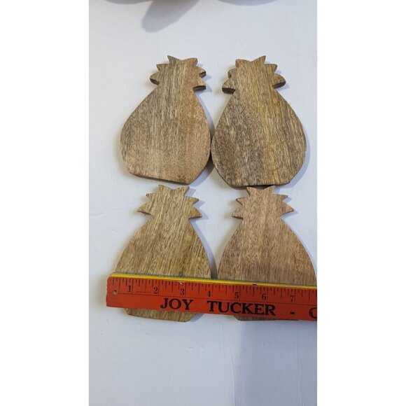 Set Of 4 Pineapple-Shaped Wooden Coasters With Non-Slip Pads tropical - Picture 7 of 7